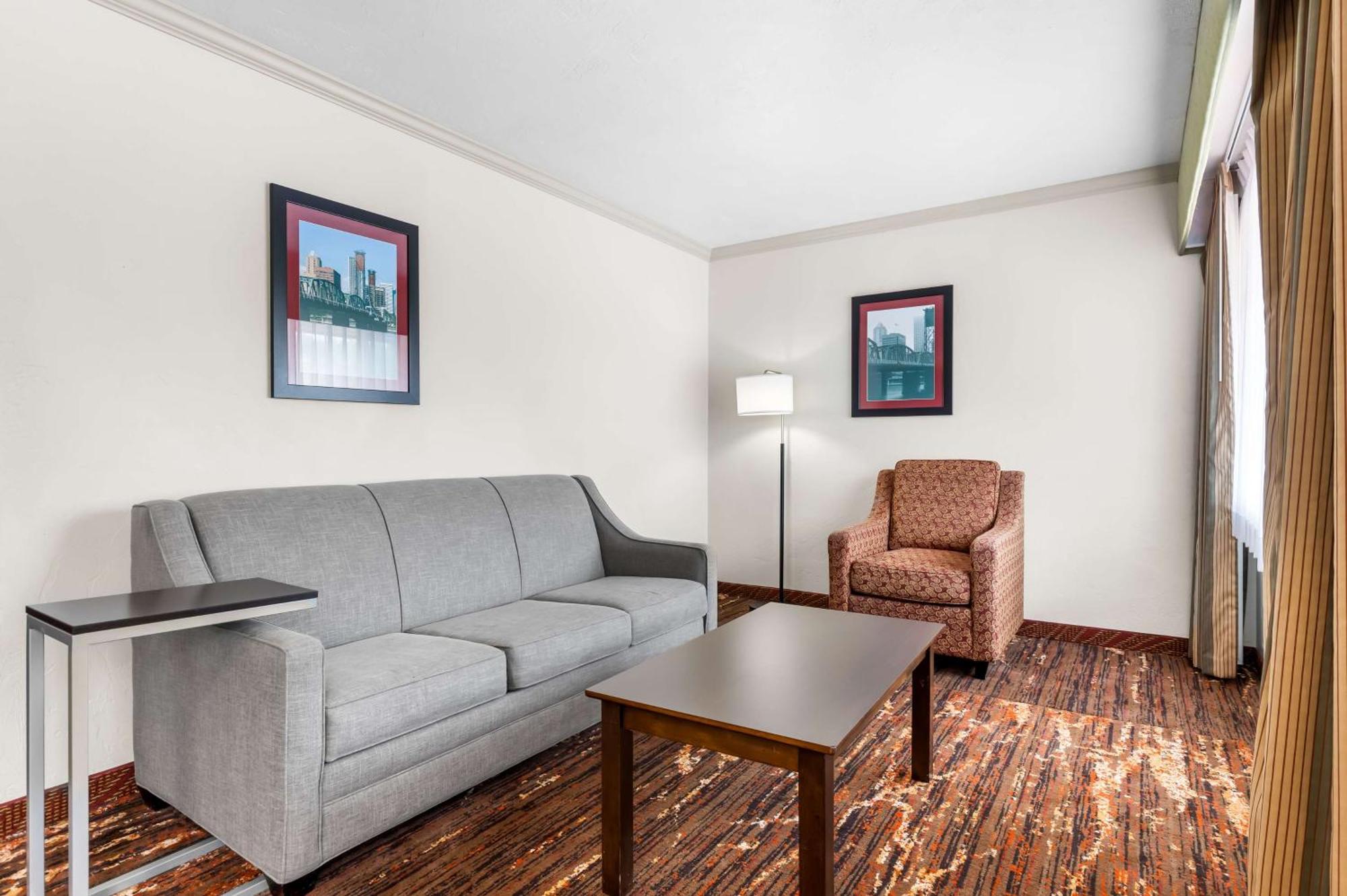 Best Western Plus Parkway Inn Wilsonville Exterior foto