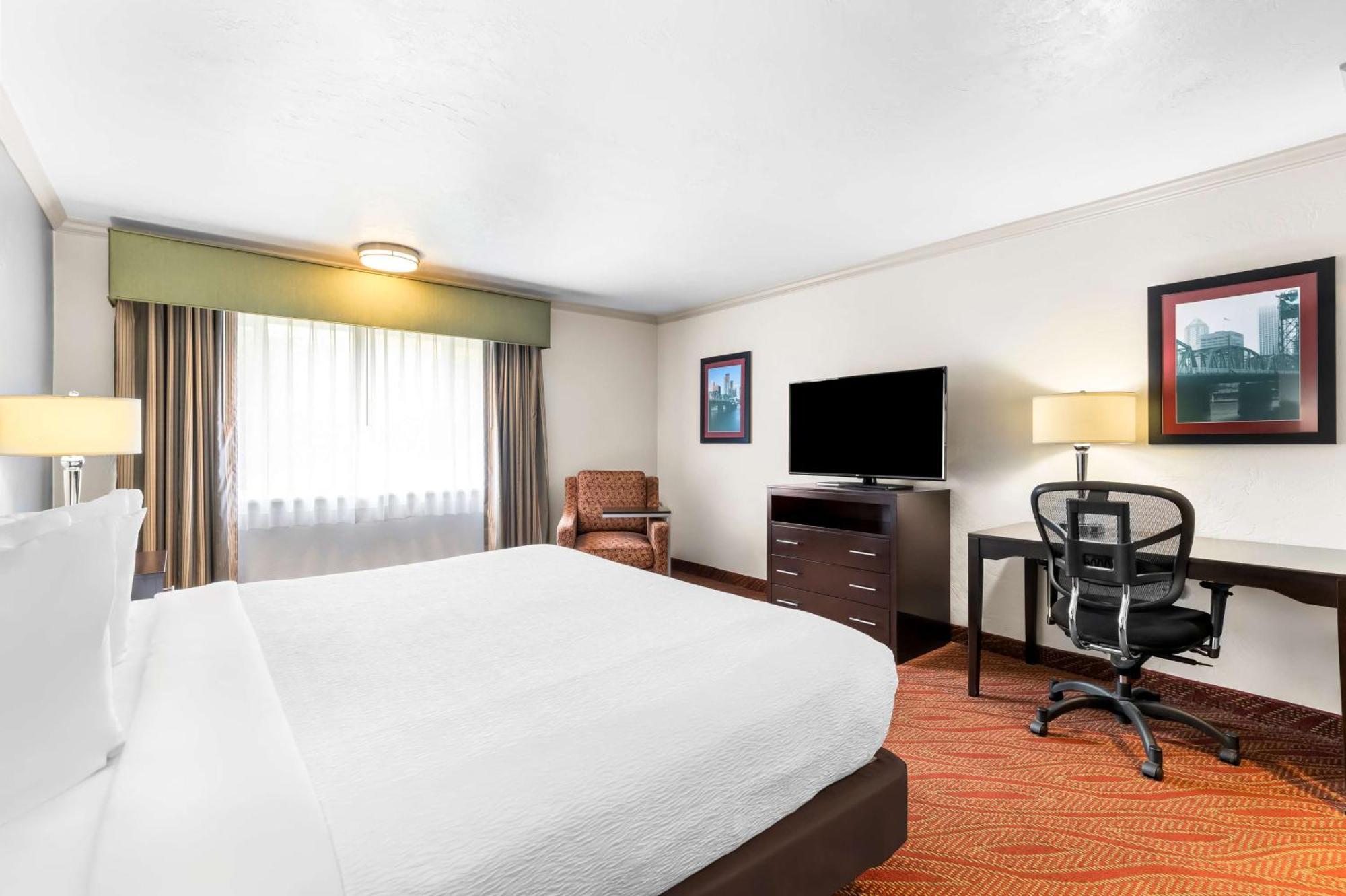 Best Western Plus Parkway Inn Wilsonville Exterior foto